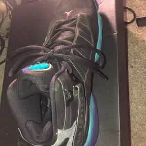 Selling all shoes and discounted and ready to ship